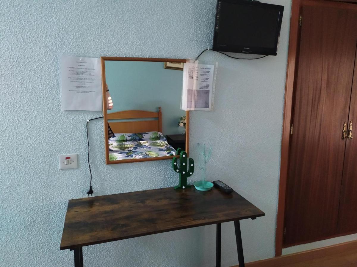 Hostal Ruta Del Sur Huescar Exterior photo